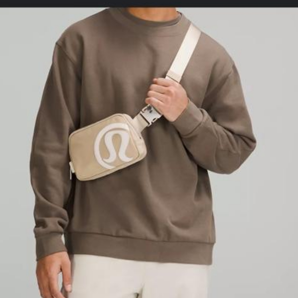 Lululemon Everywhere Belt Bag